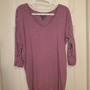 Thin Striped Red and White V Neck 3/4 Sleeved Tunic Loose Fit, 41Hawthorn, Small